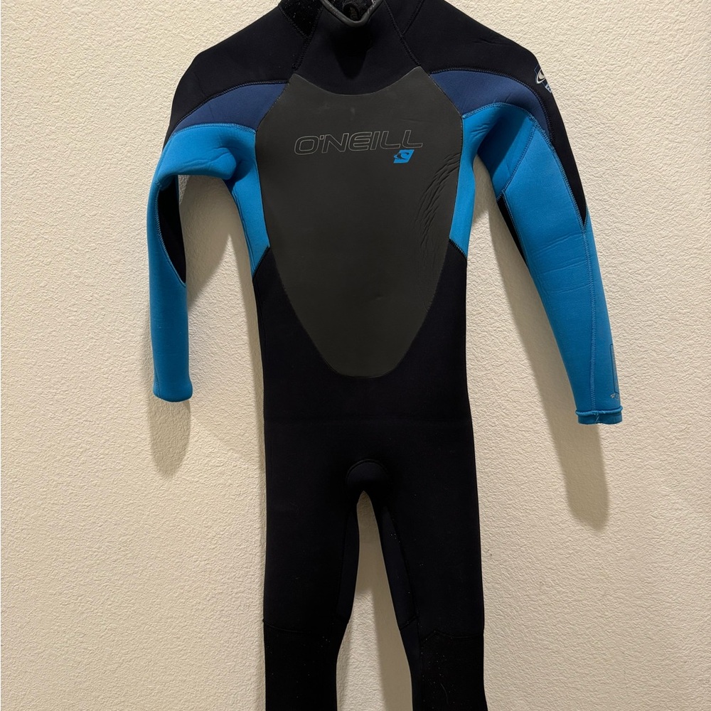 Kids wetsuit size 12